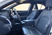 Lexus UX 300h F Sport Design