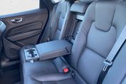 Volvo XC60 B5 B AWD Plus Dark aut