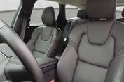 Volvo XC60 B5 B AWD Plus Dark