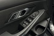 BMW Seria 3 318i aut
