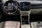 Volvo XC40 T3 Momentum Pro