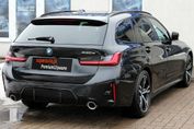 BMW Seria 3 330e sport-aut