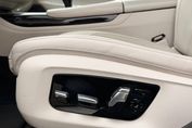 BMW Seria 7 750i xDrive sport-aut