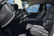 Volvo XC60 B5 B AWD Ultra Dark