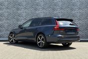 Volvo V60 T6 AWD Plug-In Hybrid Ultra Dark