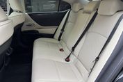 Lexus ES 300h Business Edition