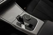 BMW Seria 3 318i Advantage