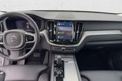 Volvo XC60 B5 B AWD Plus Dark aut