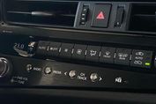 Lexus ES 300h Business Edition