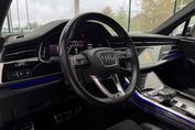 Audi Q7 SQ7 TFSI quattro