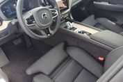 Volvo XC60 B5 B AWD Plus Dark