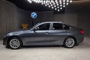 BMW Seria 3 330d xDrive Advantage