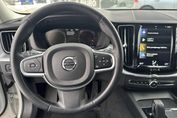 Volvo XC60 B4 D AWD Momentum Pro
