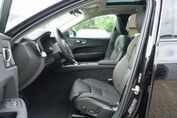 Volvo XC60 B5 B AWD Ultra Dark