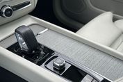 Volvo XC60 T8 Plug-In Hybrid AWD Plus Bright aut