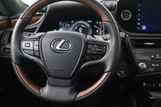 Lexus ES 300h Prestige