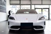 Porsche Taycan 4 Black Edition
