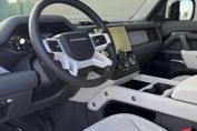 Land Rover Defender D250 mHEV S