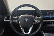 BMW Seria 3 318i aut