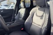 Volvo XC60 B4 B Plus Dark
