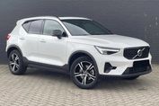Volvo XC40 B3 Plus Dark