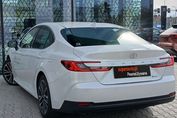 Toyota Camry Hybrid Dynamic Force Executive e-CVT