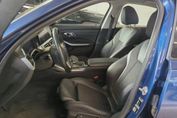 BMW Seria 3 320i Sport Line