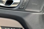 Volvo XC60 T8 Plug-In Hybrid AWD Ultra Dark