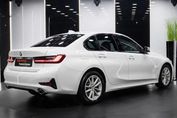 BMW Seria 3 318i Advantage sport-aut