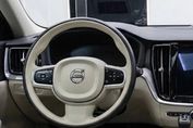Volvo V60 T4 Momentum aut