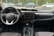 Toyota HiLux Double Cab DLX 4x4