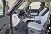 Land Rover Defender 110 3.0 D250 X-Dynamic SE