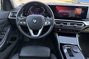 BMW Seria 3 320i