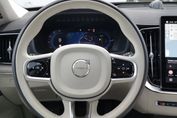 Volvo XC90 T8 AWD Plug-In Hybrid Ultra Bright