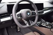 BMW Seria 5 520d xDrive M Sport