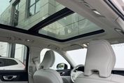 Volvo XC60 T8 Plug-In Hybrid AWD Ultra Dark