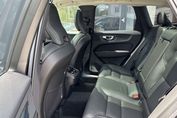 Volvo XC60 B5 AWD Ultra Dark
