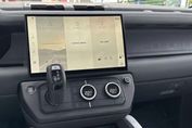 Land Rover Defender 90 D250 X-Dynamic SE