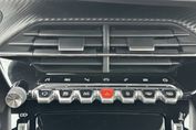 Peugeot 2008 GT 1.2 PureTech EAT8