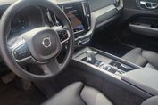 Volvo XC60 B5 B AWD Plus Dark