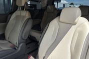 Kia Carnival Signature 9os.