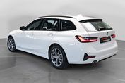 BMW Seria 3 Touring 318d Sport Line