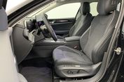 Volkswagen Passat Elegance 1.5 eTSI DSG6