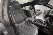 Aston Martin DBX 707