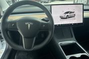 Tesla Model 3 RWD
