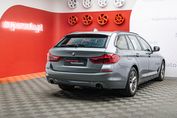 BMW Seria 5 520d xDrive Sport Line