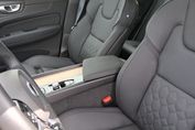 Volvo XC60 B5 B AWD Plus Dark aut