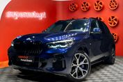 BMW X5 M50i