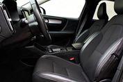 Volvo XC40 D3 AWD Momentum