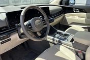 Kia Carnival Signature 9os.